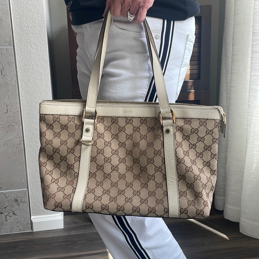 Gucci Handbag Authentic!